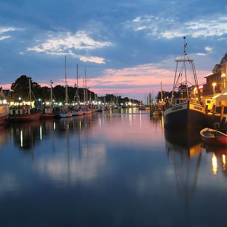 Haus Seazeit, Meerliebe Rostock Esterno foto
