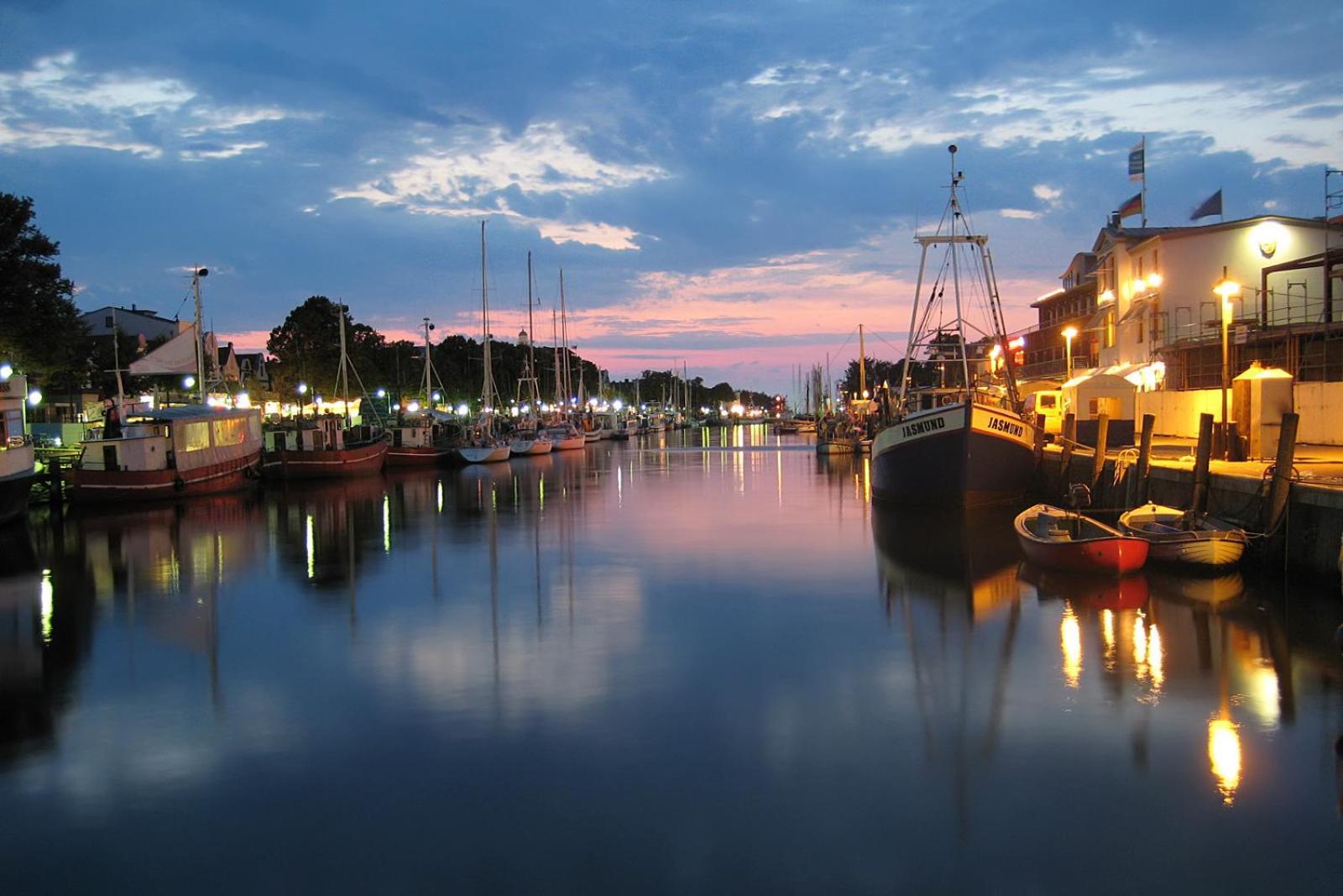 Haus Seazeit, Meerliebe Rostock Esterno foto